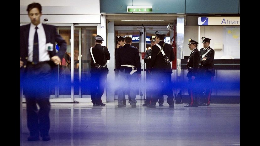 Fiumicino, traffico regolare. Aereo rimosso nel pomeriggio