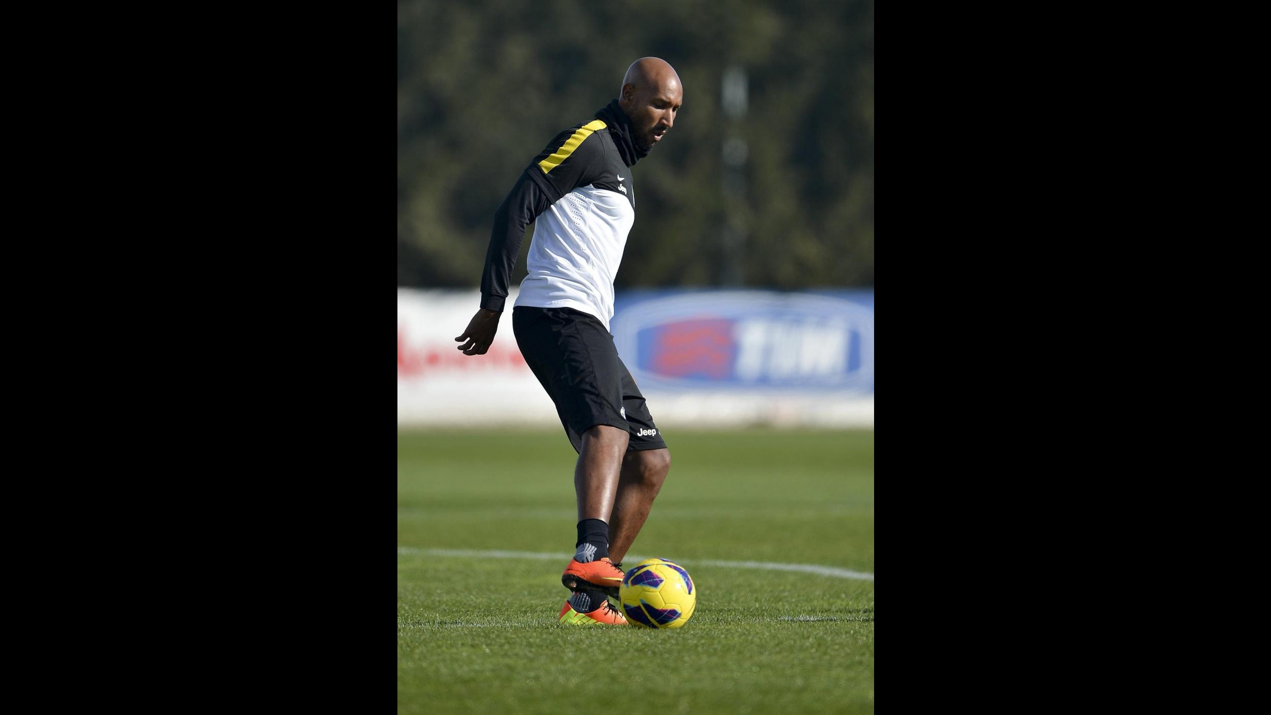Juve contro Chievo per riprendersi la vetta, stasera esordio Balotelli