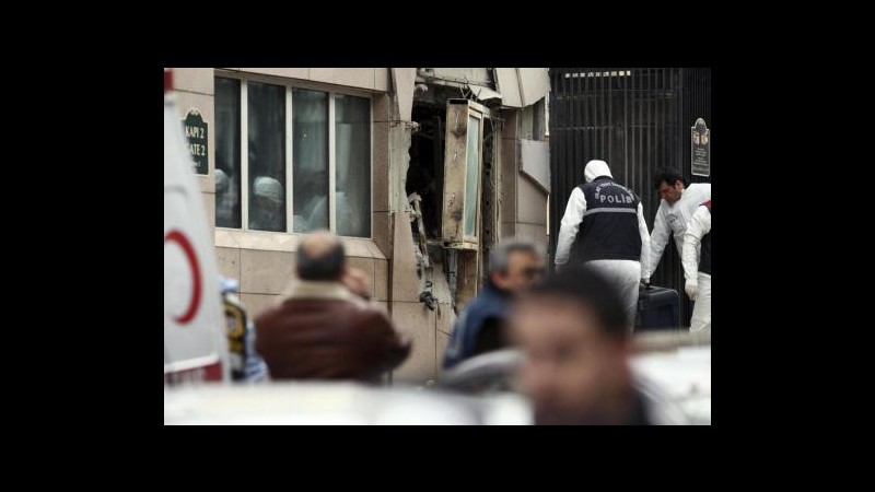 Kamikaze in ambasciata Usa ad Ankara. Casa Bianca: atto terroristico