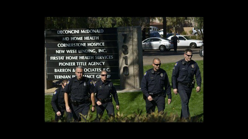 Usa, sparatoria Phoenix: morto uno dei 3 feriti, si cerca responsabile