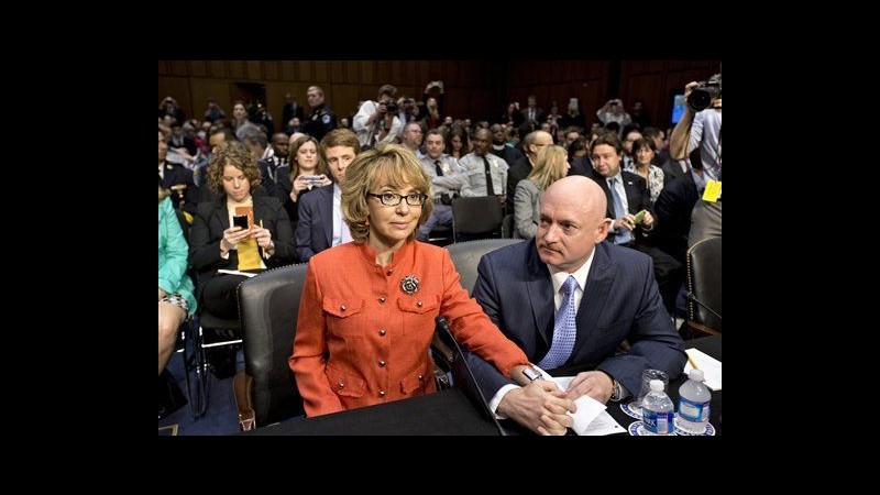 Usa, Giffords al Senato: Congresso agisca contro violenza delle armi
