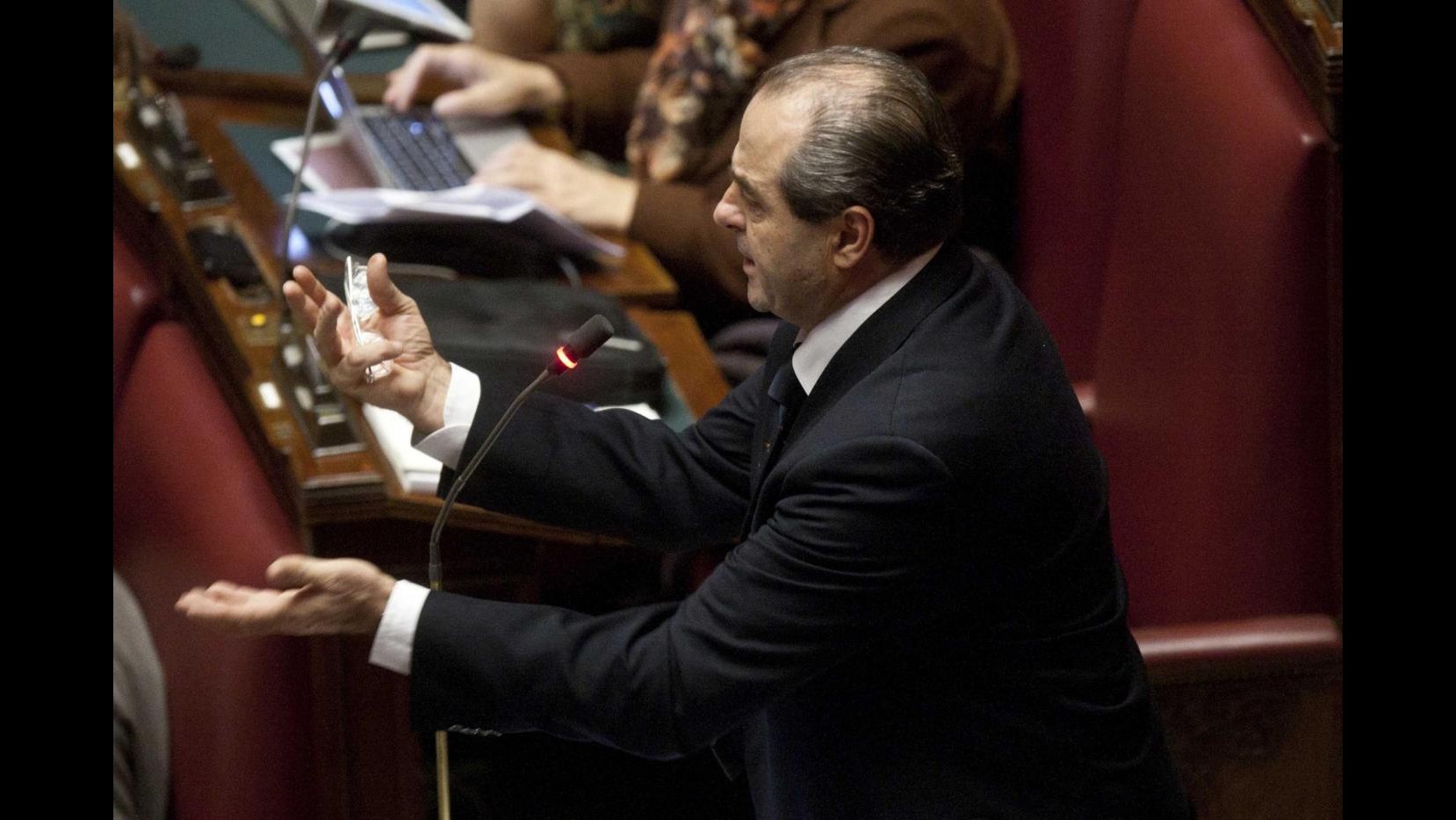 Mps, Di Pietro: Scandalo coperto da omertà trasversale