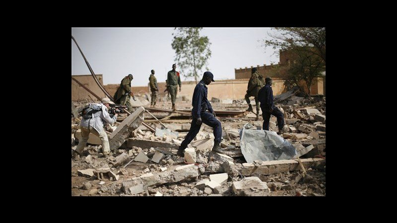 Mali, truppe francesi prendono Gao e marciano verso Timbuktu
