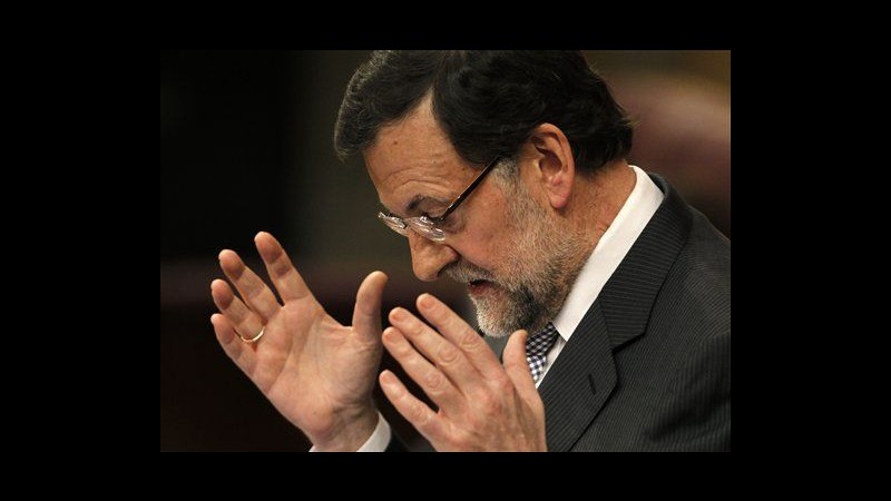 Spagna vende 4,2 mld in bond con tassi in calo, decennali al 5,2%