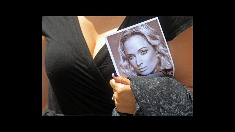 Pistorius, procura lo accusa di omicidio premeditato. Difesa: Incidente