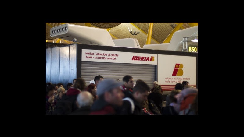 Scontri in aeroporto di Madrid durante sciopero personale Iberia