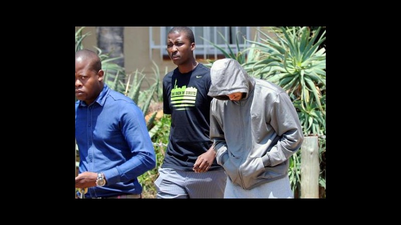 Pistorius arrivato in tribunale a Pretoria per accusa di omicidio