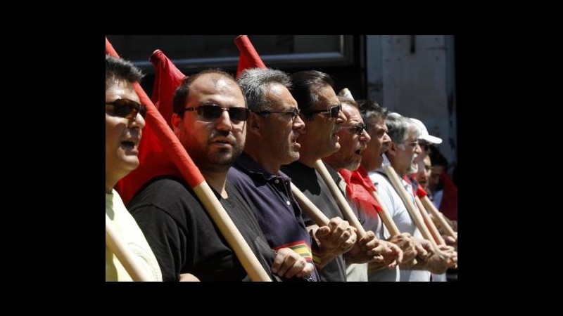 Grecia, disoccupazione record al 27% a novembre, tasso giovani 61,7%
