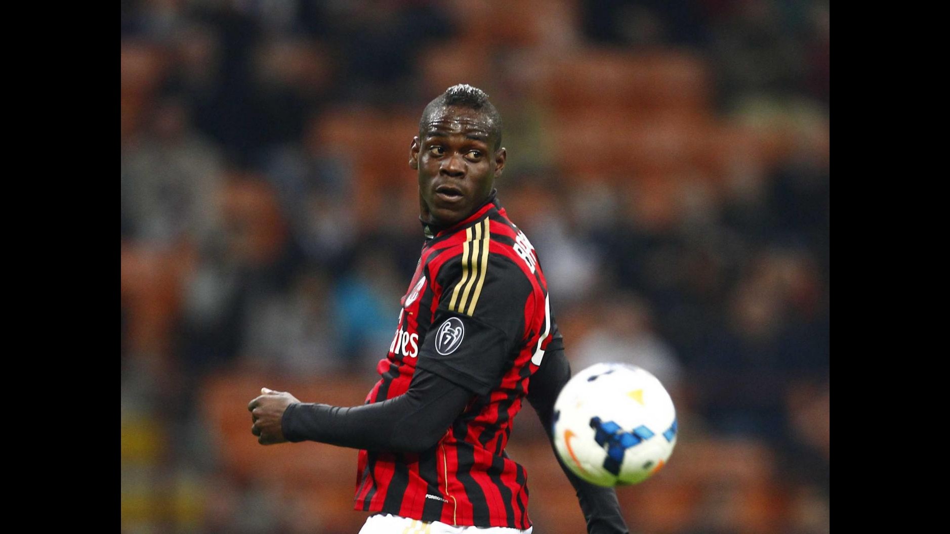 Milan, giocatori a riposo. Balotelli si allena da solo a Genova