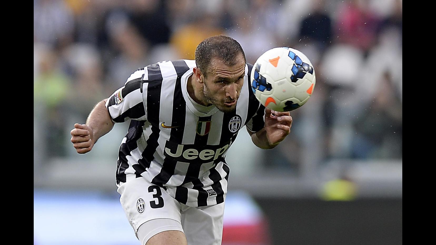Chiellini: Juve deve stringere i denti e continuare così