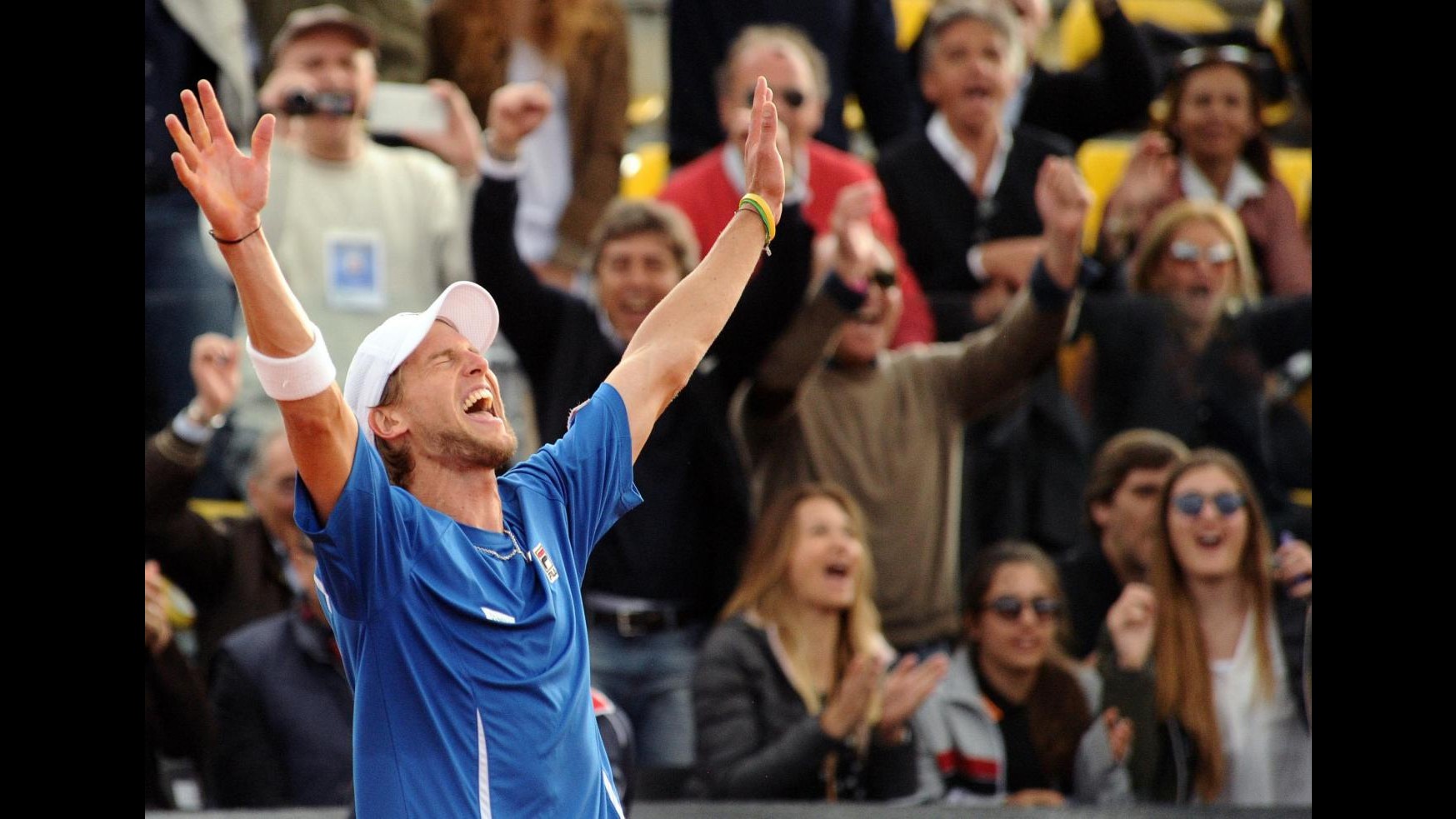 Tennis, Coppa Davis: Italia-Gbr 3-2, Fognini domina Murray. Seppi conquista la semifinale