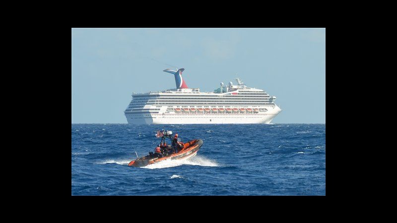 Usa, nave crociera a deriva in Golfo Messico sarà condotta in Alabama