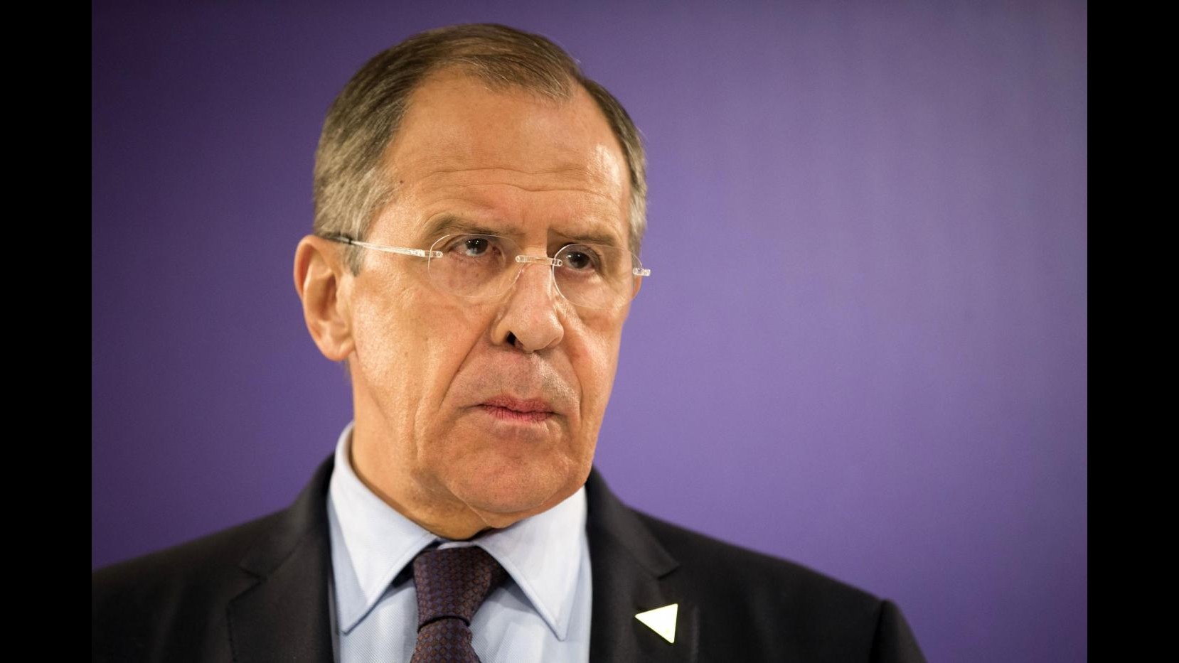 Ucraina, Lavrov: Occidente decide sorte Kiev, governo non indipendente