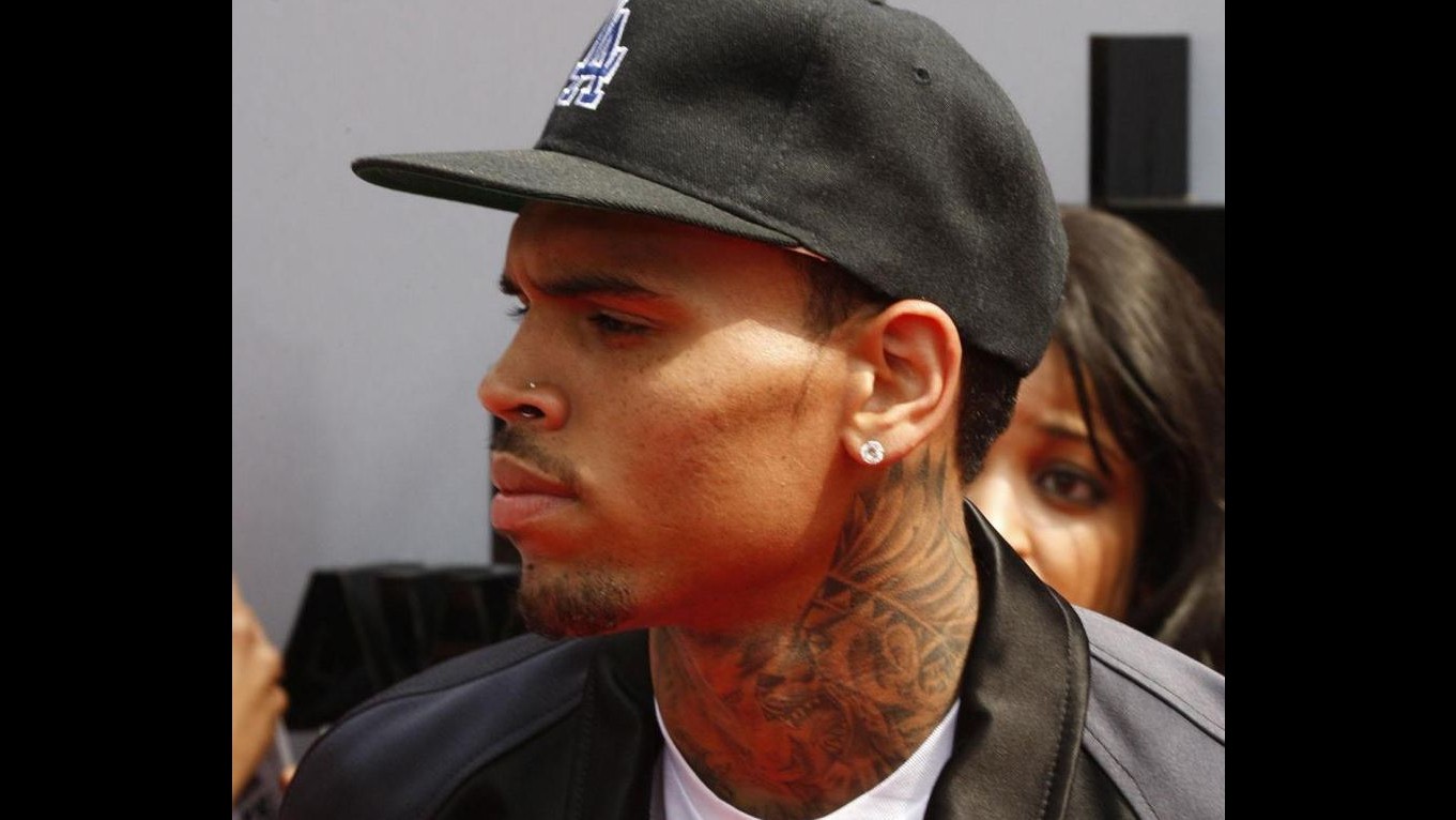 Chris Brown viene trasferito a Washington in attesa del processo
