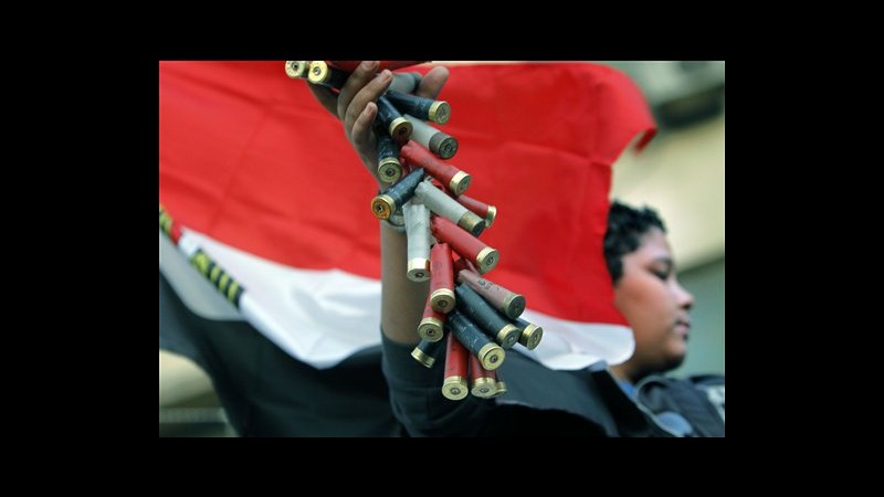 Egitto, scontri in proteste anti-Morsi davanti palazzo presidenziale