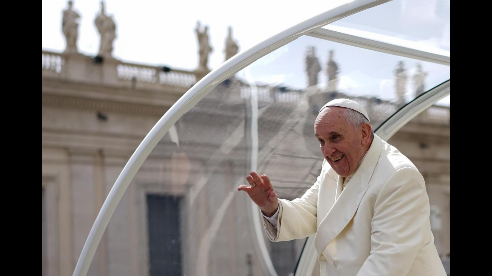 Renzi da Francesco per colloquio. Papa: Comunista? Poveri cuore del Vangelo