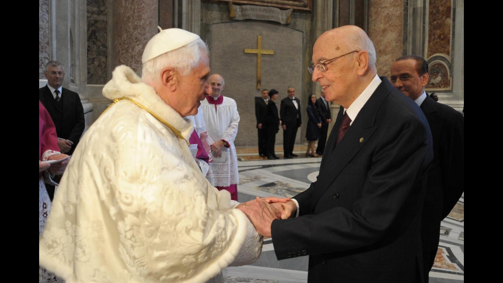 Dimissioni Papa, Napolitano: Straordinario senso di responsabilità