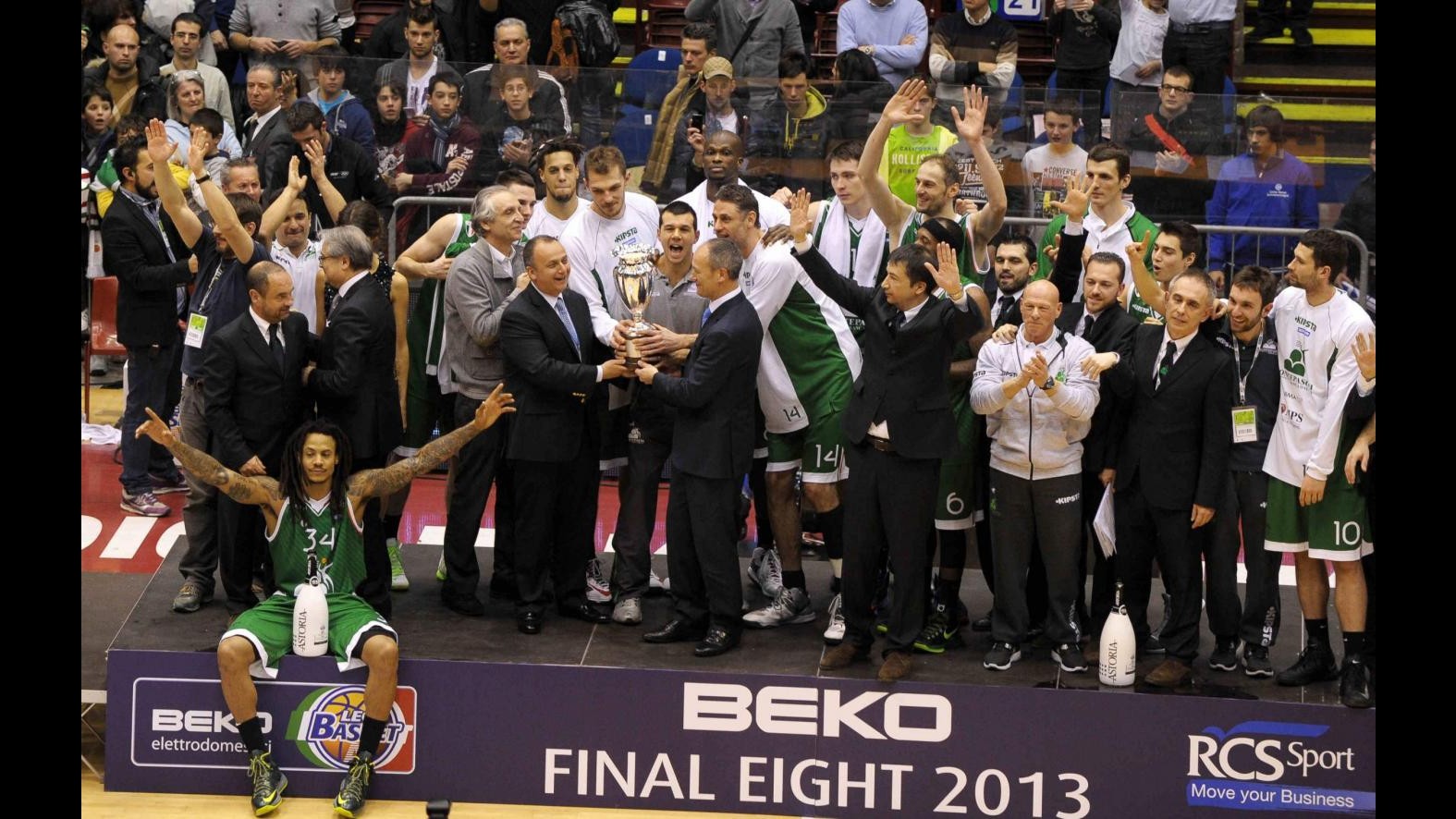 Basket, cinquina Siena in Coppa Italia. Varese ko 77-74 in finale
