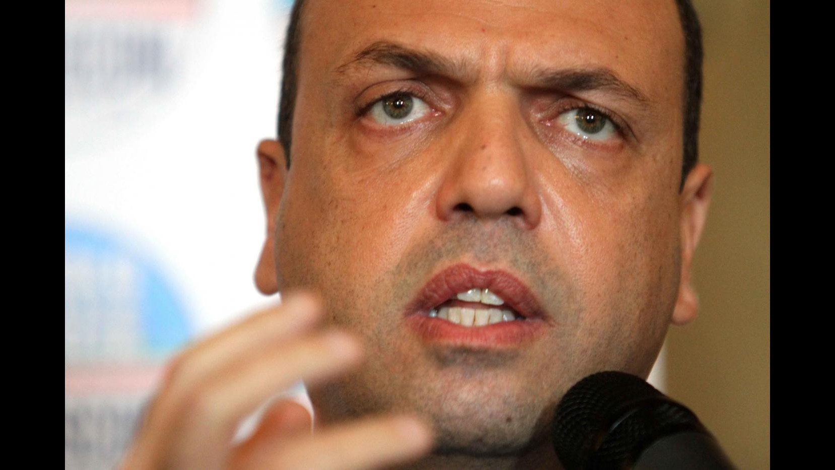 Giornata del ricordo, Alfano: Omaggio a chi pagò l’amore per la Patria