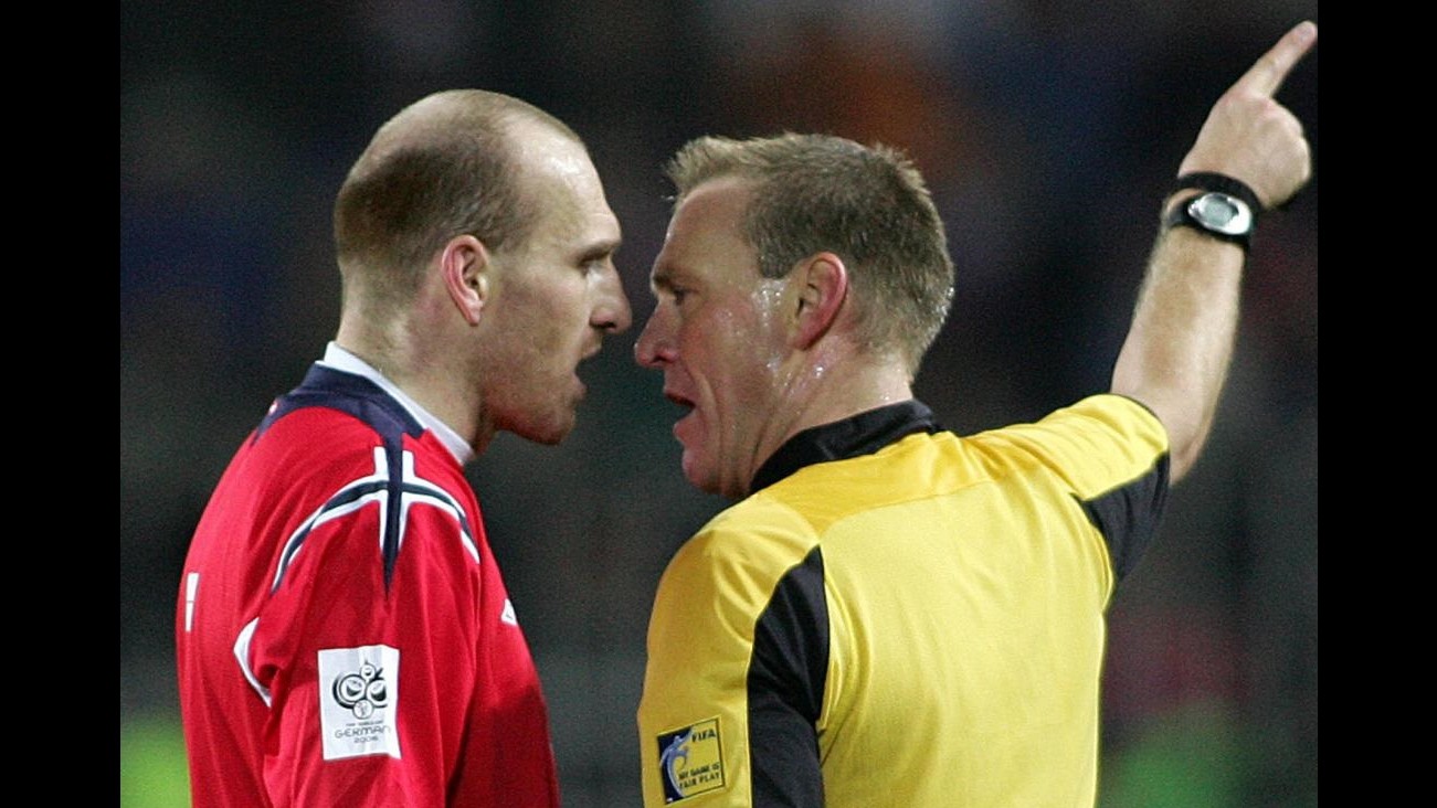 L’ex Zenit Hagen: Abbiamo pagato l’arbitro per vincere in Coppa Uefa
