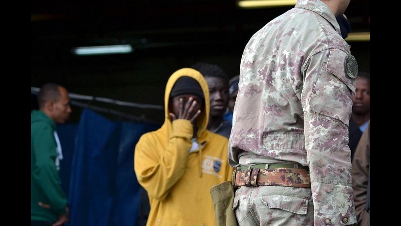 Camera: Ok depenalizzazione reato clandestinità e pene alternative al carcere