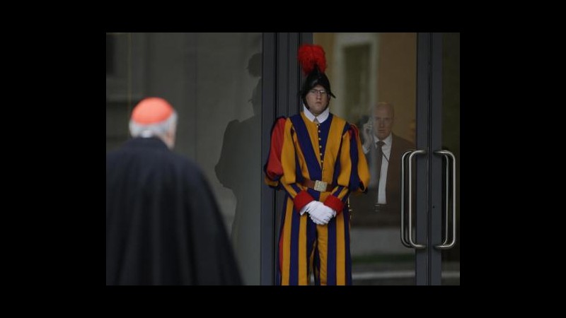 Conclave, tutti i cardinali a Roma. Ma è polemica con i porporati Usa