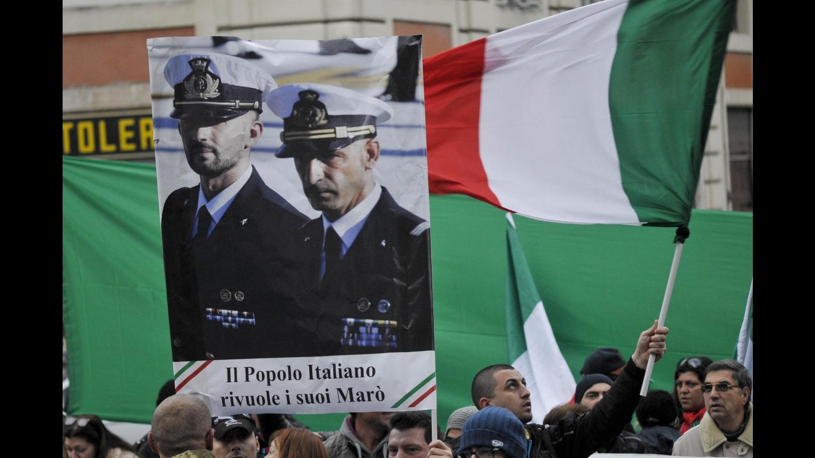 Marò,candidato premier contro Gandhi: Chi li ha fatti tornare in Italia?