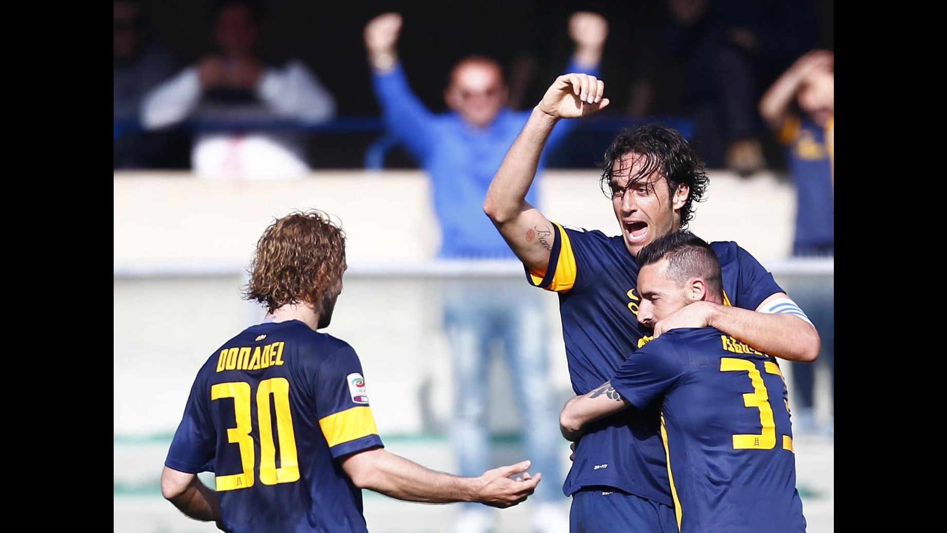 Serie A, Hellas torna a vincere: doppio Toni, Genoa travolto 3-0