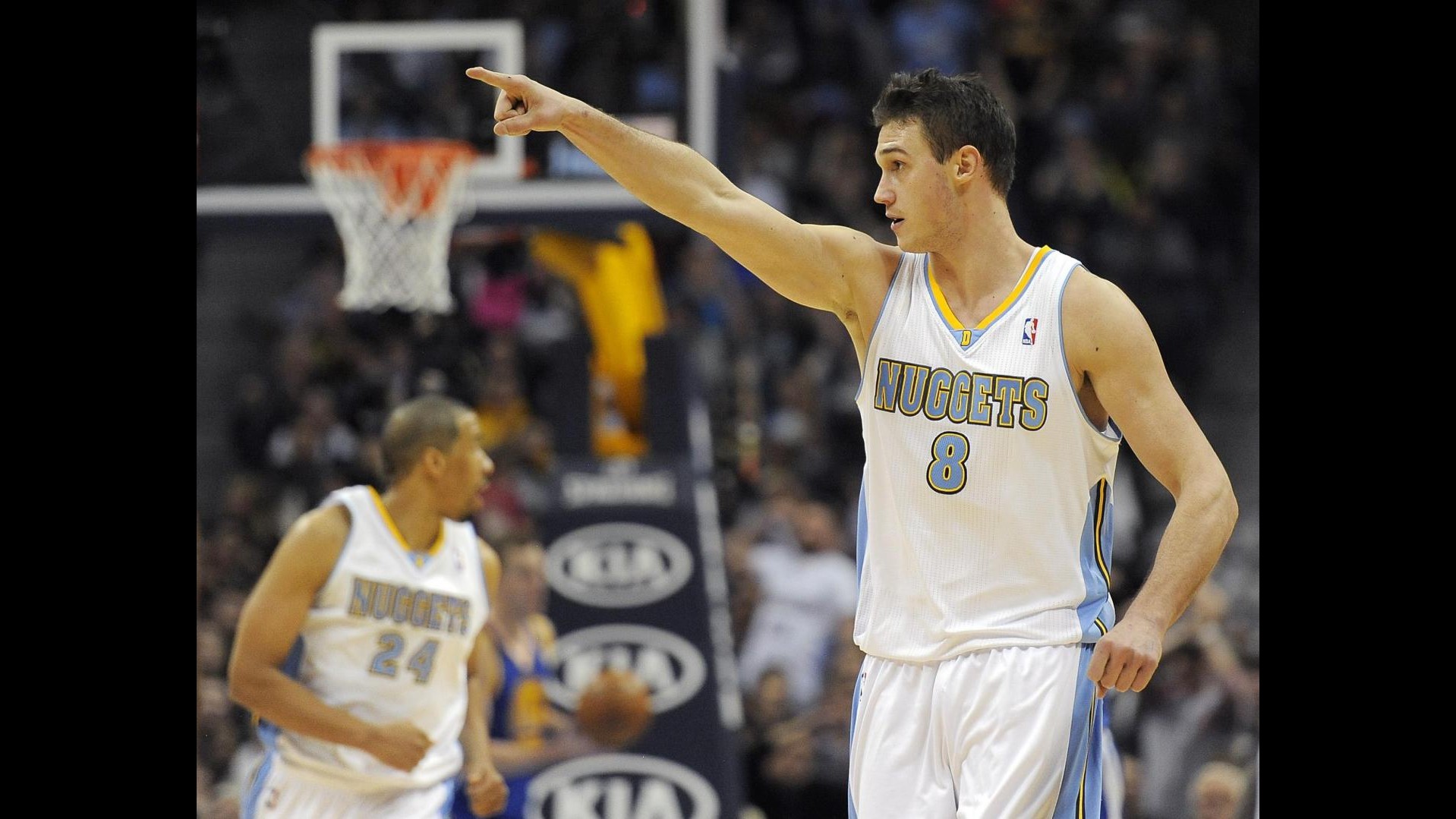 Nba, Gallinari trascina Denver. Oklahoma batte i Lakers