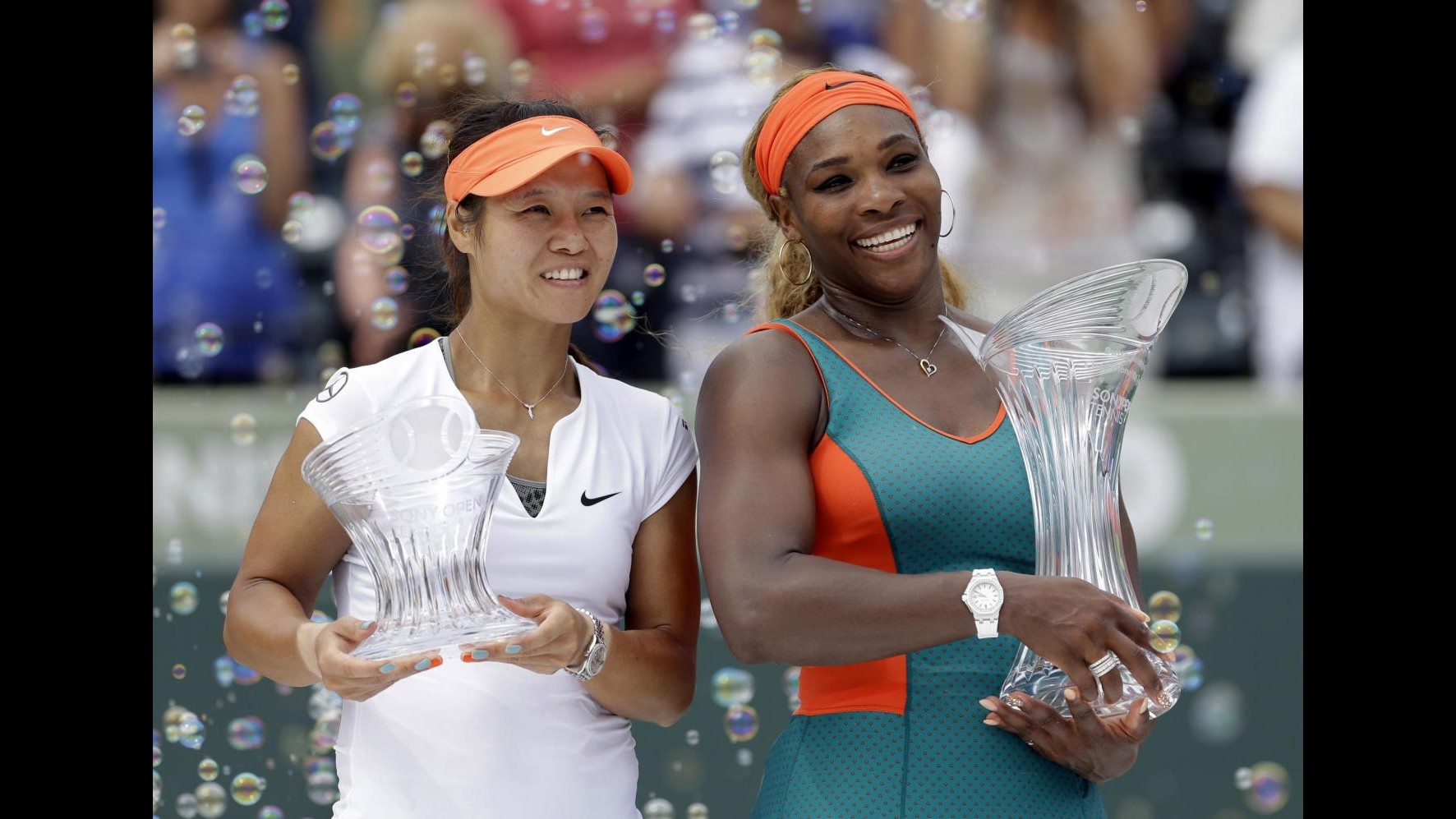 Tennis, settimo sigillo di Serena Williams a Miami: Na Li battuta in finale