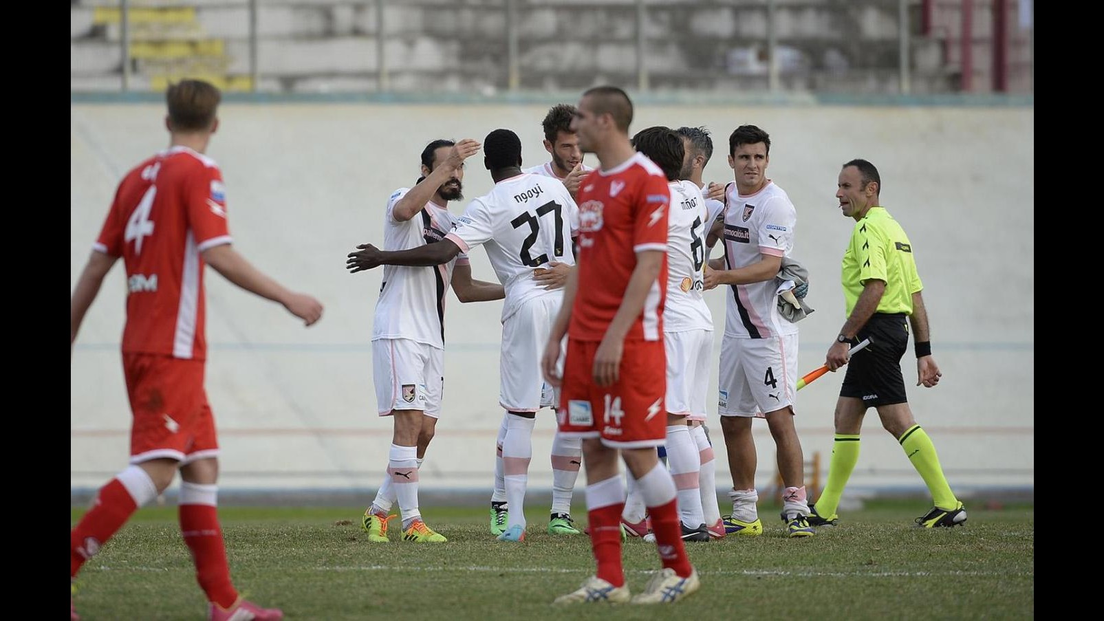 Serie B, Varese-Palermo 1-2: rosanero a +10 sull’Empoli. Avellino e Siena ok