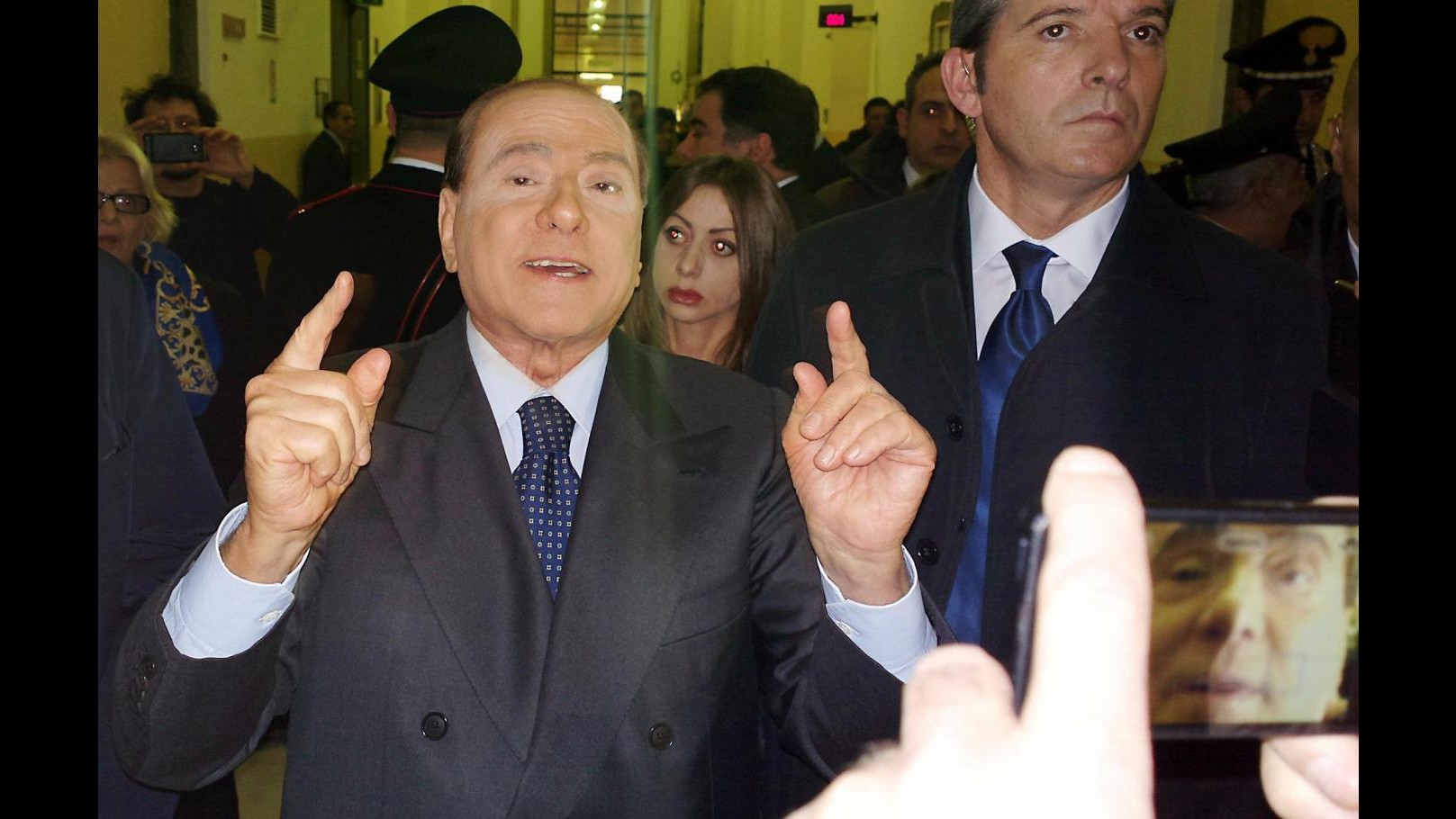 Pm Napoli dicono no a legittimo impedimento per Silvio Berlusconi