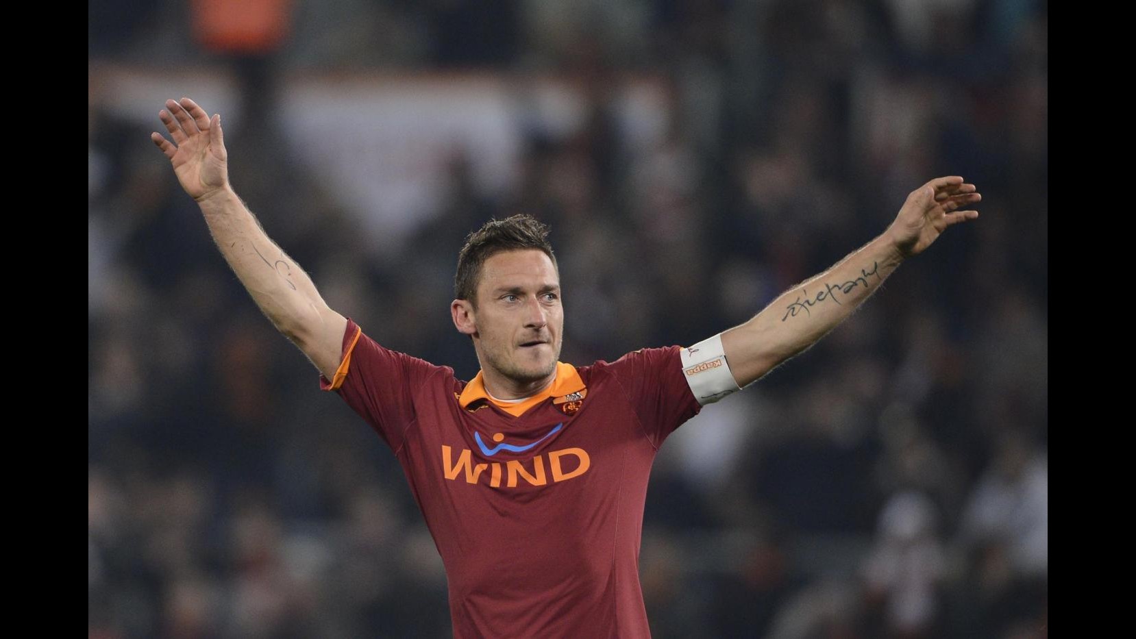 Roma celebra Totti: 225 volte gol, grazie capitano