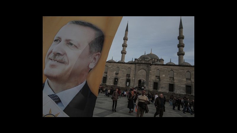 Turchia, dopo Twitter governo blocca anche YouTube a tre giorni dal voto