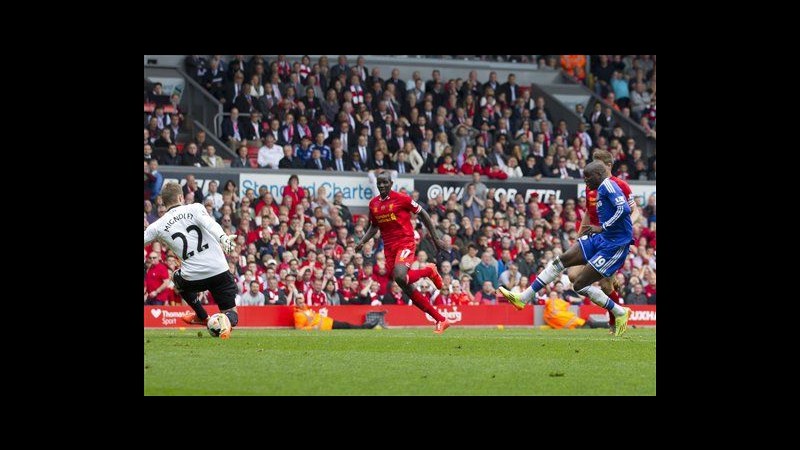 Premier League, Mou espugna Liverpool: Chelsea a -2 riapre campionato. City torna a -3