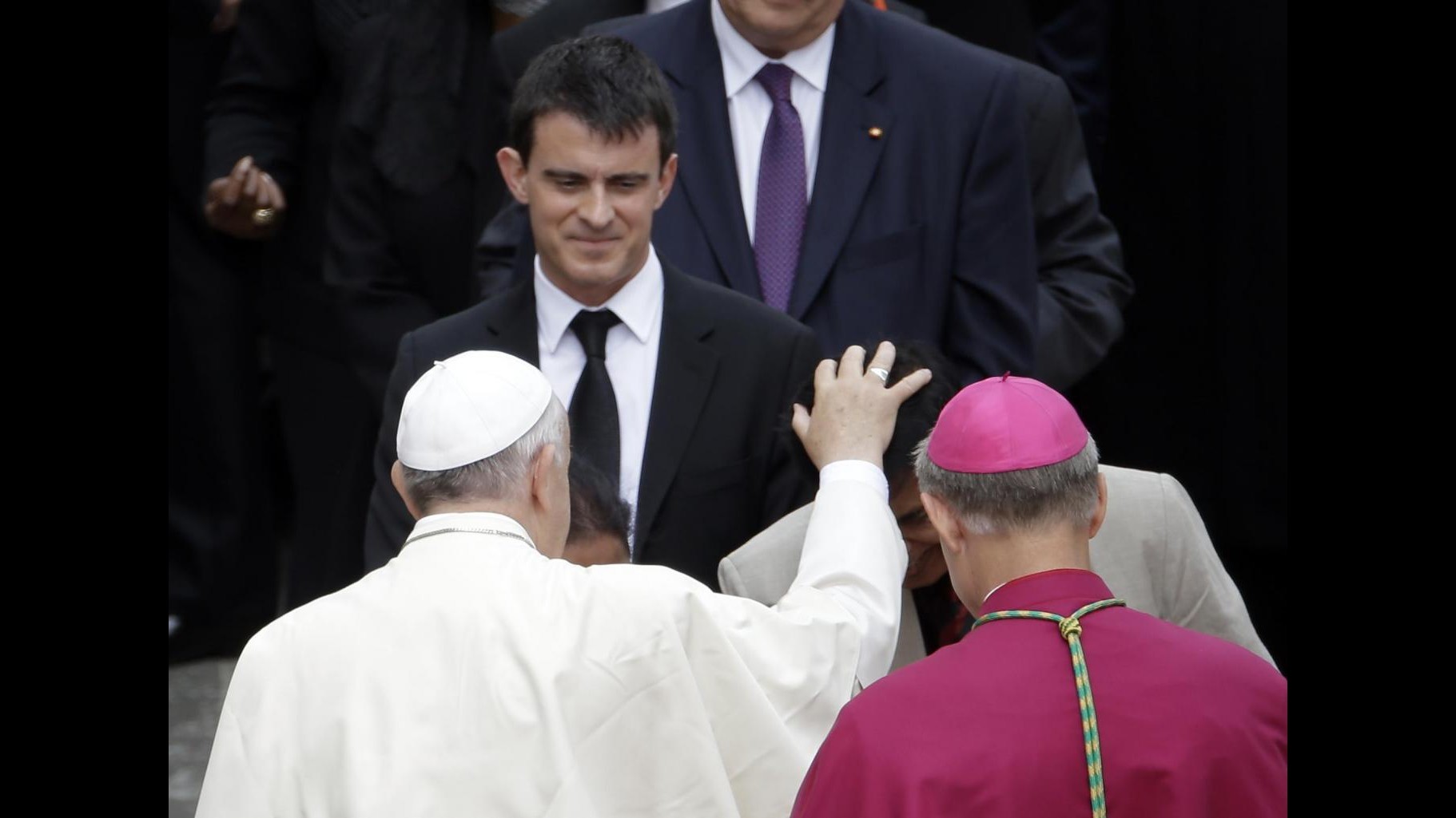 Canonizzazioni, scatta il selfie delle delegazioni con Bergoglio
