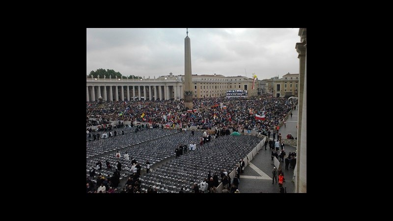 Canonizzazioni, il giorno dei due Papi: all’apertura dei varchi un mare di pellegrini verso San Pietro