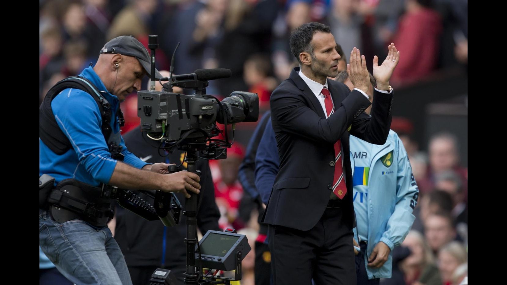 Premier League, esordio ok per Giggs: Manchester United cala il poker al Norwich