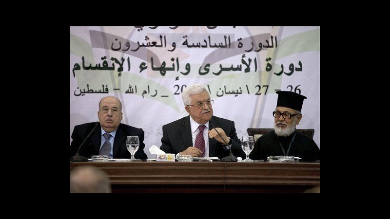 Medioriente, Abbas: Governo di unità nazionale seguirà mio programma