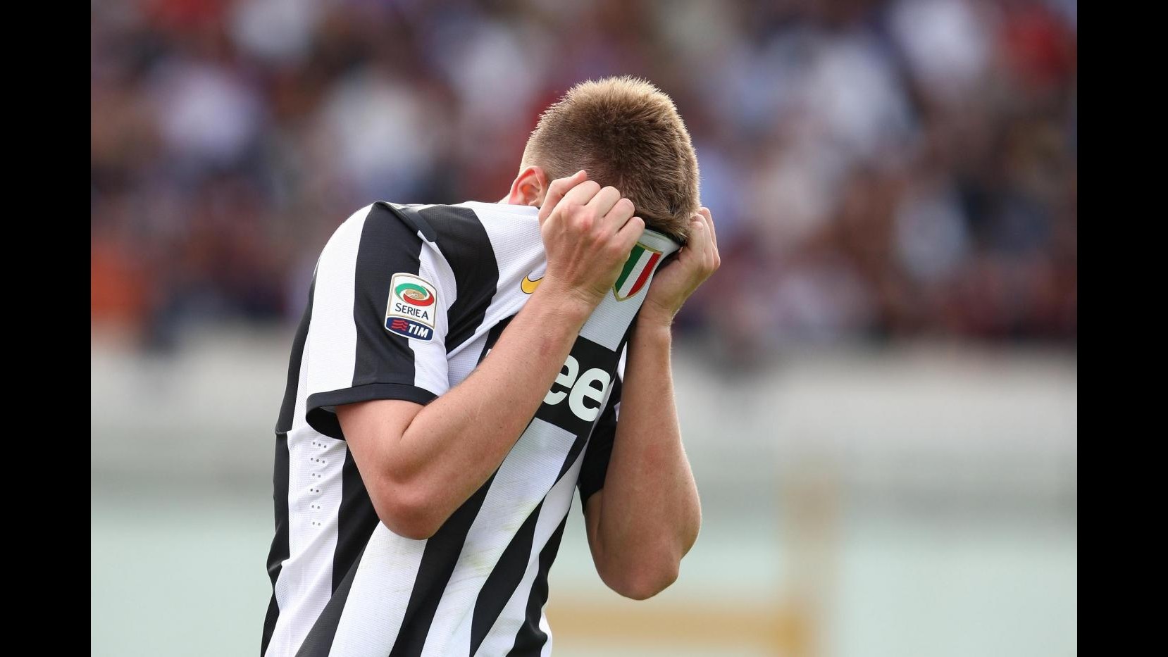Juventus, Bendtner ubriaco al volante a Copenaghen si scusa su twitter