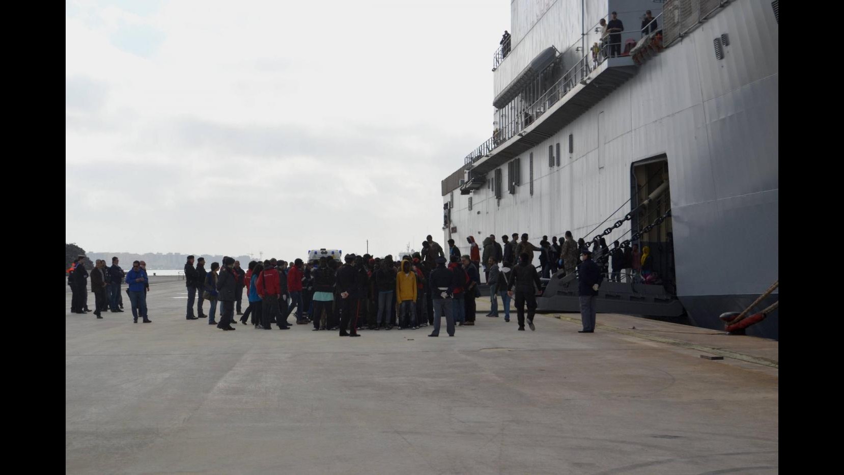 Immigrazione, emergenza non si ferma: attesi ancora sbarchi migranti