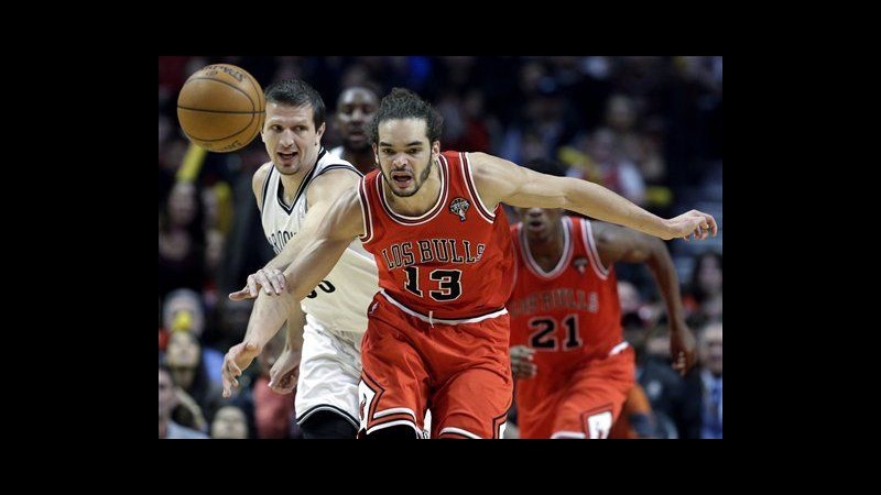 Nba, Chicago vince con 7 punti Belinelli. Sconfitti Toronto e Bargnani