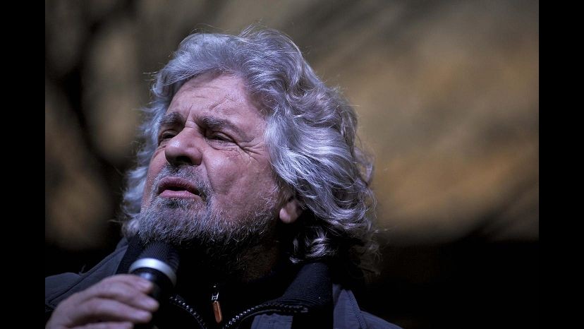 Grillo: Voglio un referendum online sull’euro