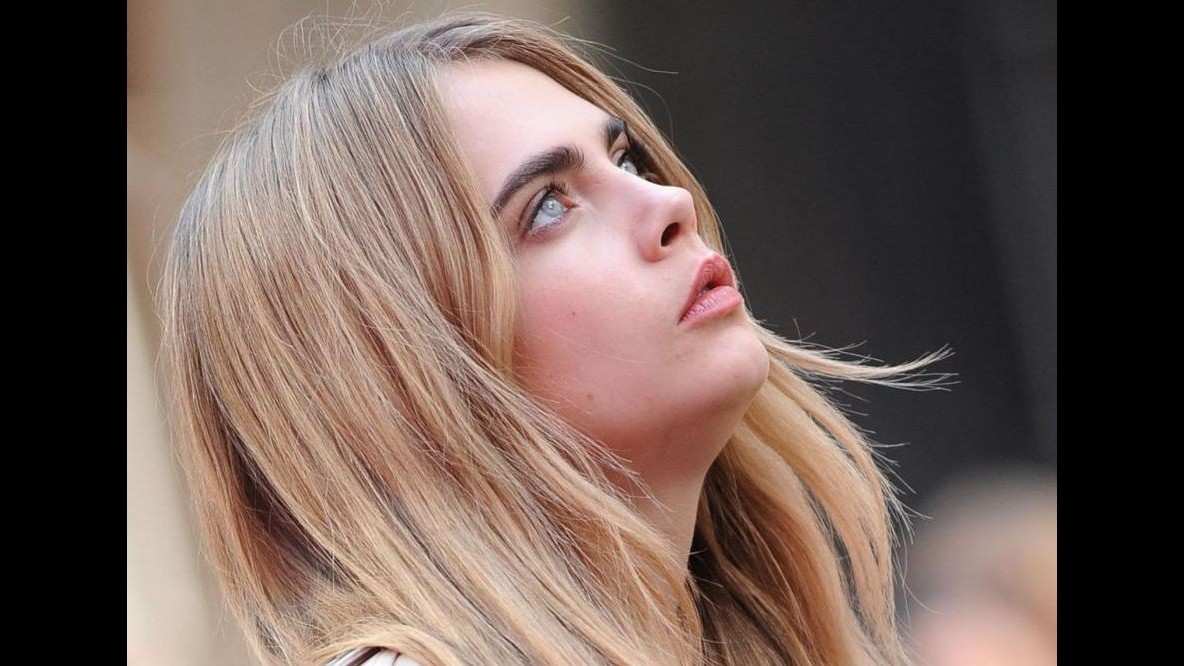 Cara Delevingne: Sfilare e recitare per me è lo stesso