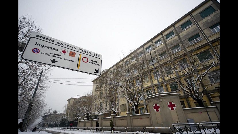 Torino, esplode ordigno in campagna: tre ragazzi feriti
