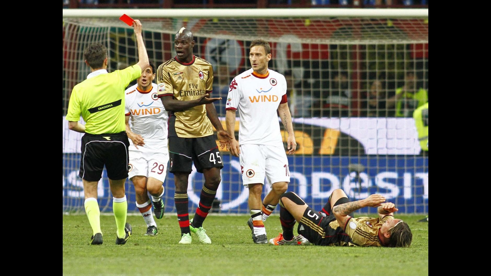 Serie A, Roma contro Milan per rimandare festa scudetto Juve. Sfida Totti-Balotelli