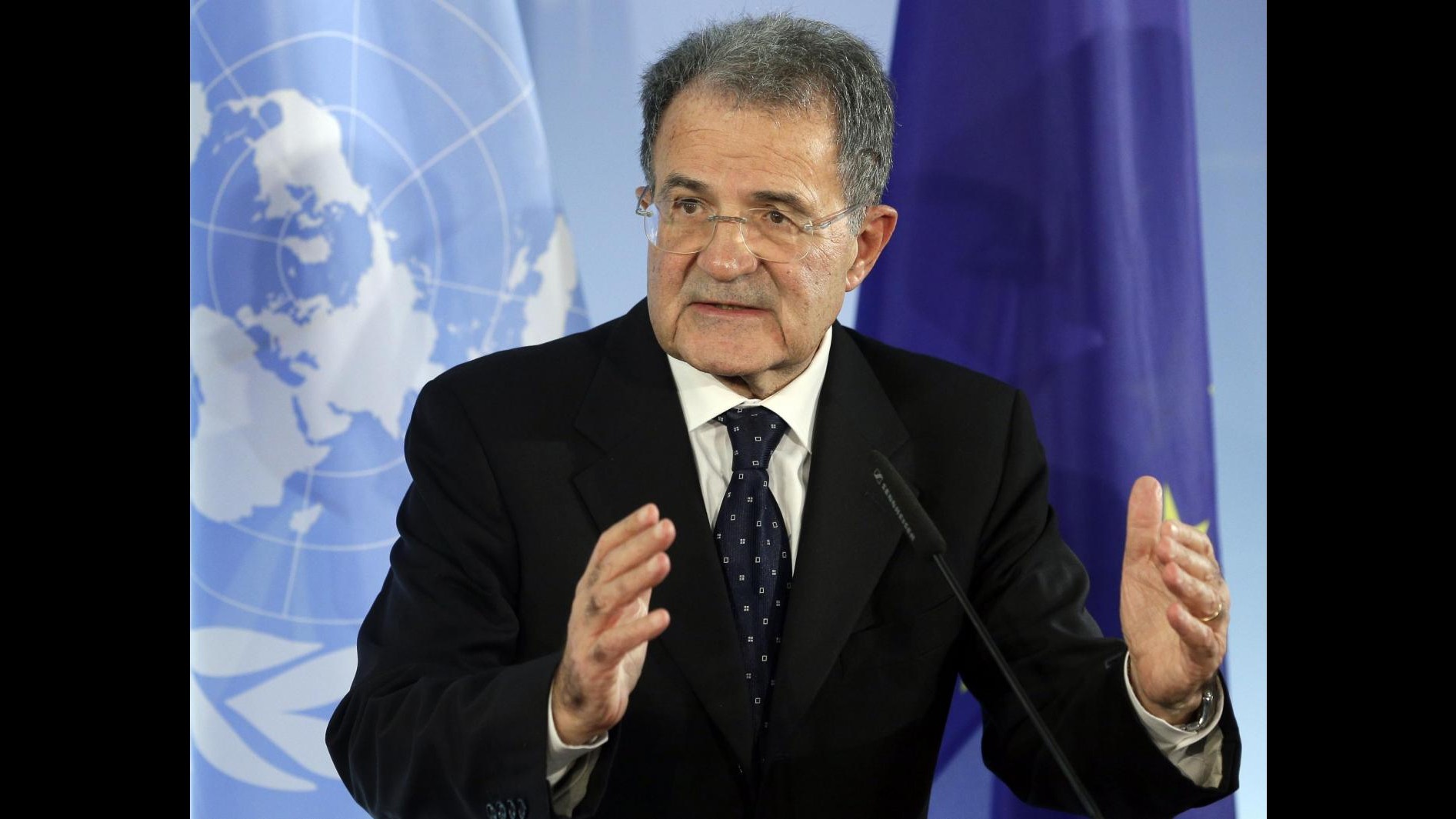 Prodi: Con vicenda De Gregorio attentato a democrazia