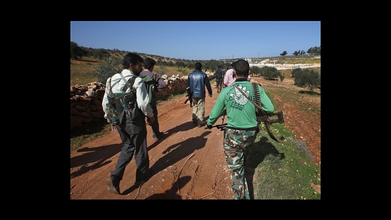 Siria, slitta conferenza a Istanbul per scegliere premier opposizione