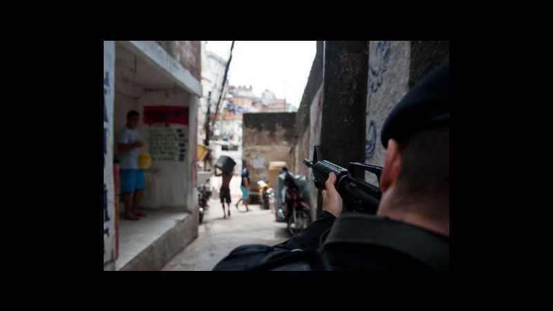 Brasile, madre di ballerino morto a Rio: L’ha ucciso la polizia