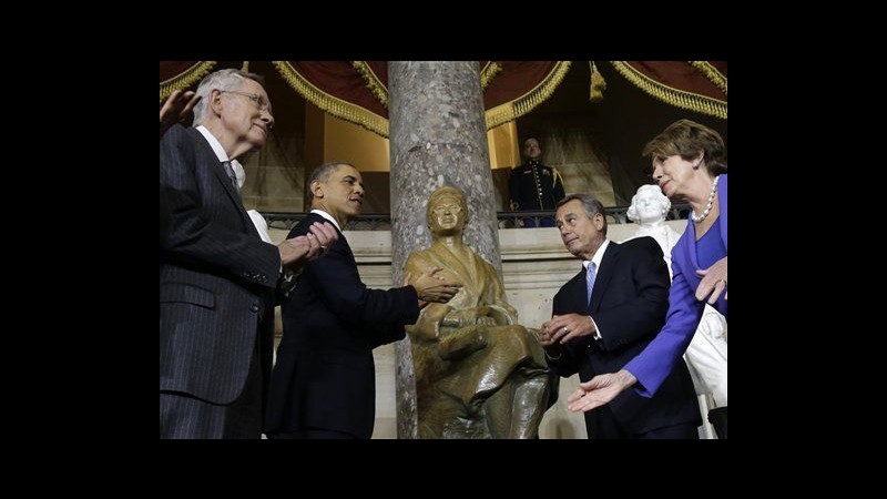 Usa, Obama inaugura al Congresso statua di Rosa Parks